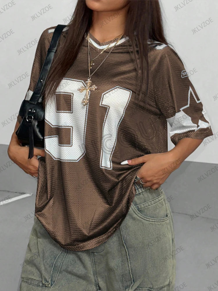 Novedad de verano, camiseta negra con estampado de velocidad 91 para mujer, camiseta de fútbol deportiva de manga corta con cuello en V y retazos, Tops holgados de gran tamaño Y2K