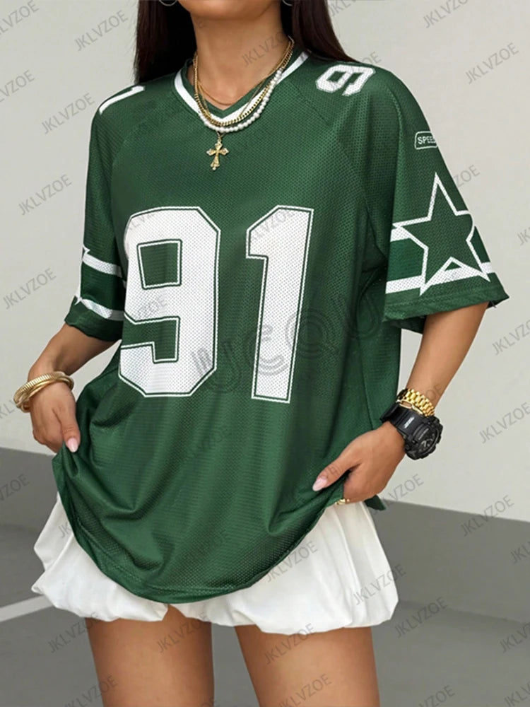 Novedad de verano, camiseta negra con estampado de velocidad 91 para mujer, camiseta de fútbol deportiva de manga corta con cuello en V y retazos, Tops holgados de gran tamaño Y2K