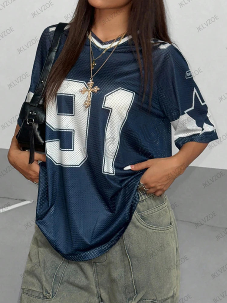 Novedad de verano, camiseta negra con estampado de velocidad 91 para mujer, camiseta de fútbol deportiva de manga corta con cuello en V y retazos, Tops holgados de gran tamaño Y2K