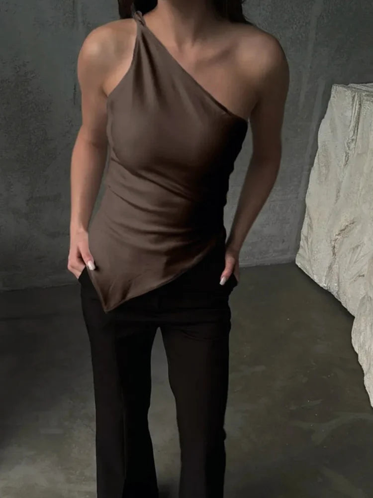 2025 nueva camiseta informal de moda para mujer Color sólido un solo hombro asimétrico ajustado Top cuello de una sola pieza