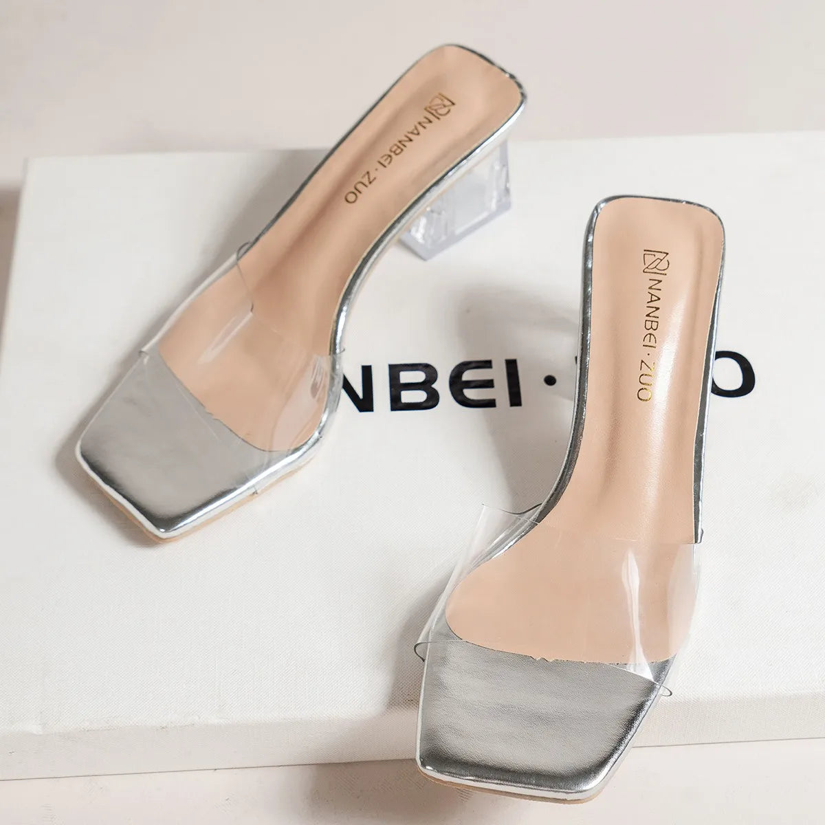Zapatillas transparentes cristalinas, zapatos de mujer con tacones medios, cómodos nuevos zapatos de verano para mujer, chanclas geniales a la moda para mujer