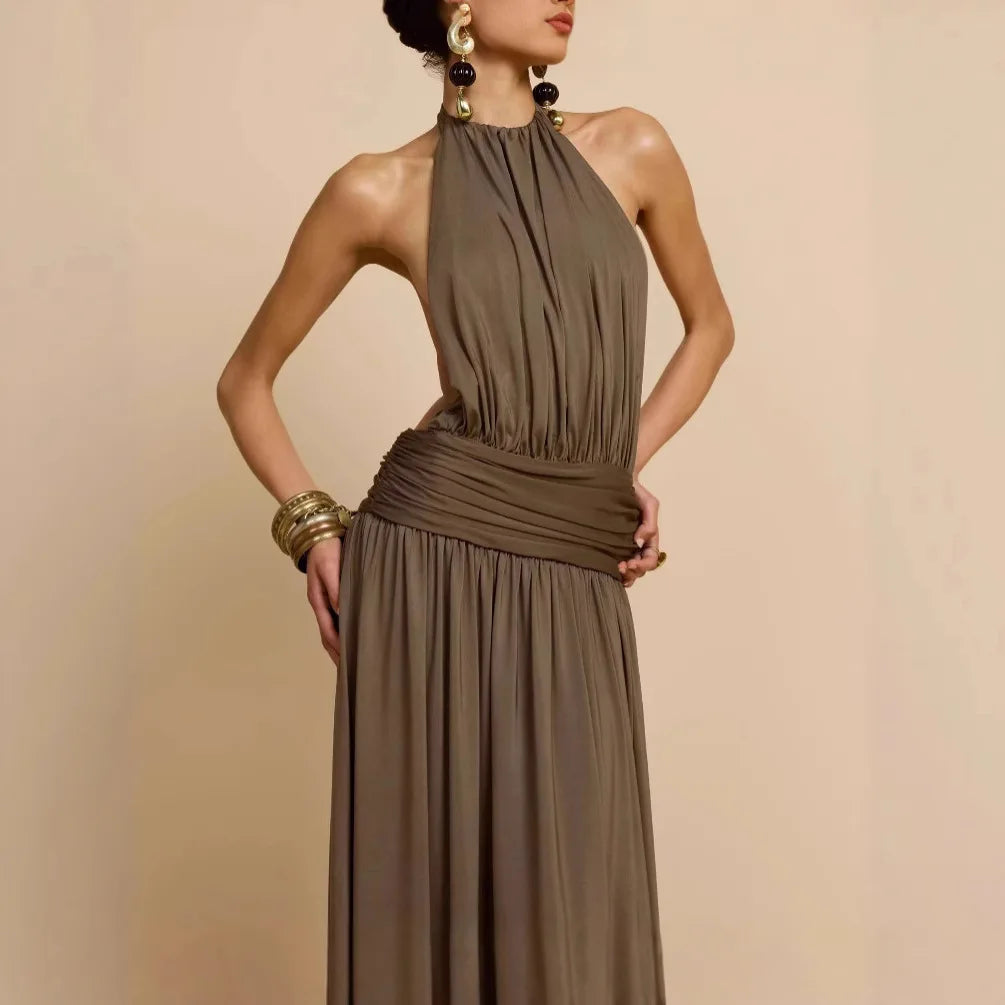 Ropa de mujer europea y americana 2025, novedad de verano, vestido largo plisado con cuello y espalda descubierta, vestido con temperamento